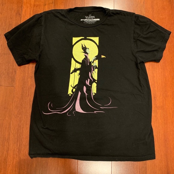 Disney Tops - Disney Maleficent tee